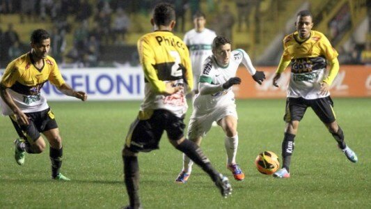 Coritiba perde para o Criciúma por 2 a 1